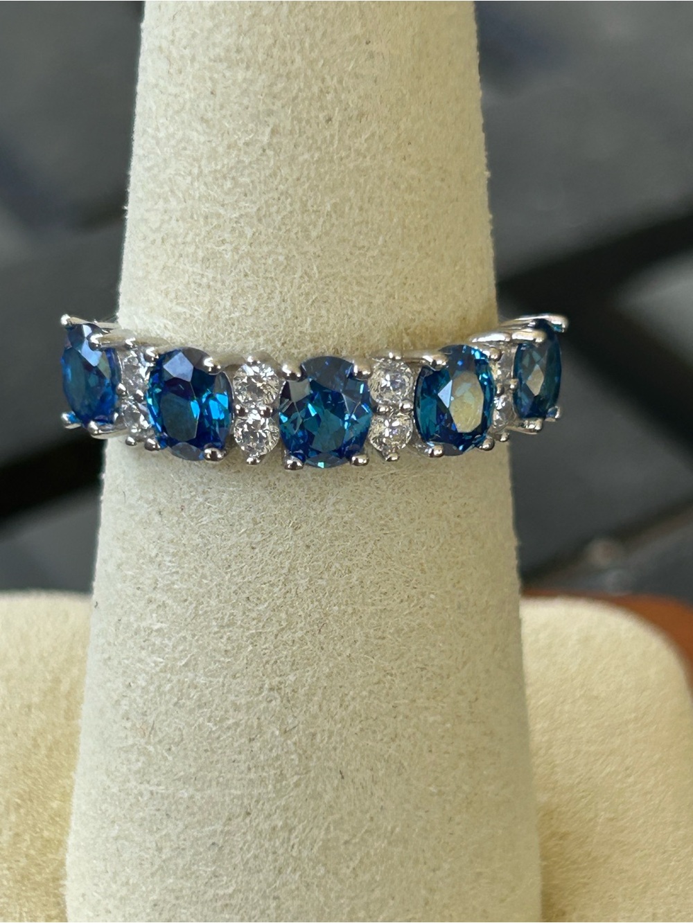 Blue sapphire & Moissinite rang size 8 solid sterling silver